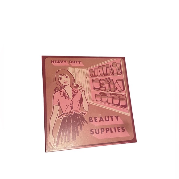 - Vintage tin beauty container - Picture 3 of 4
